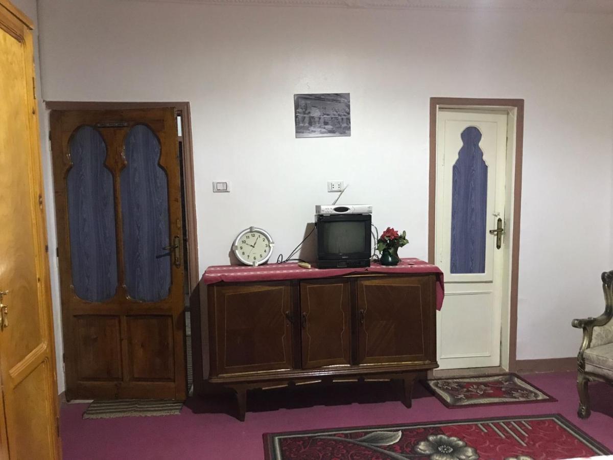 Studio Farida Pyramids View Kafret el-Gabal Exteriör bild
